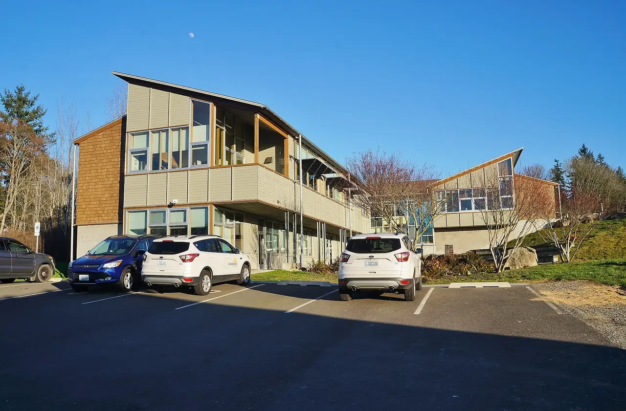 City hall building in Edgewood, Washington