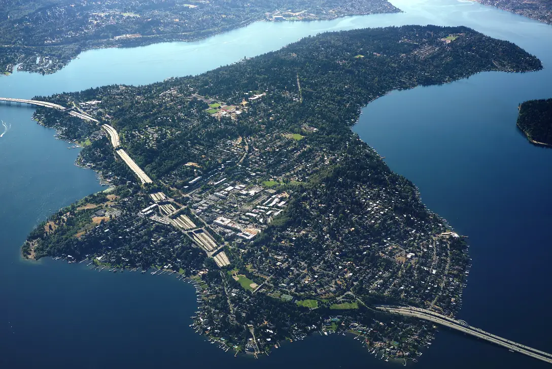 Aerial view of Mercer Island in Lake Washington