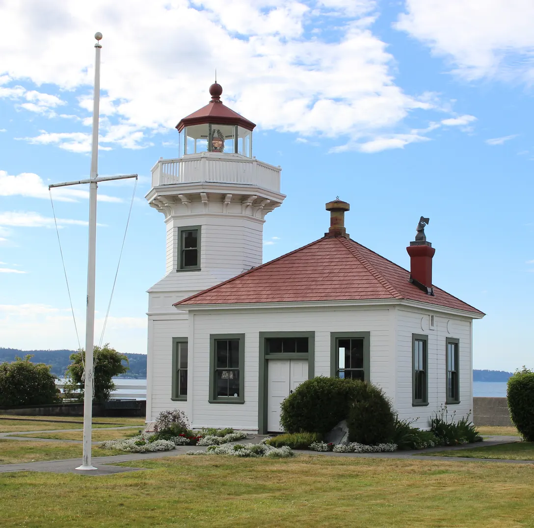 Mukilteo Lighthouse on the Mukilteo waterfront