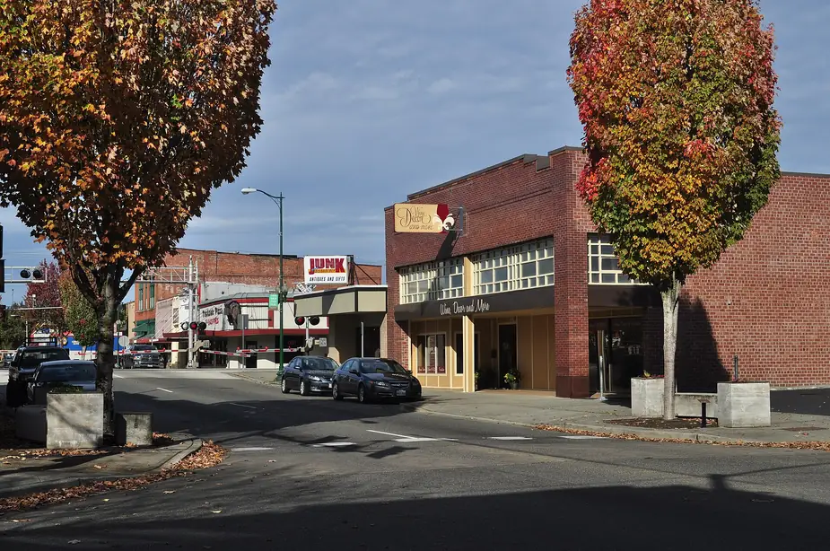 Storefronts along North Meridian in downtown Puyallup, Washington